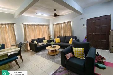 Corner Lot, 2 Storey Terrace Subang Bestari 