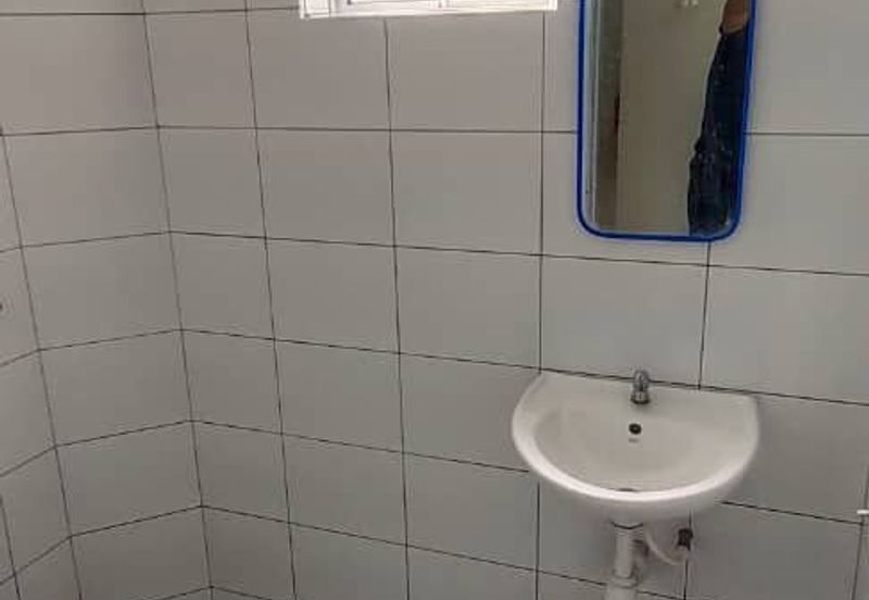 Taman Baiduri, Sabak Bernam