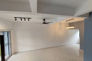 Persiaran Puncak Alam 2 