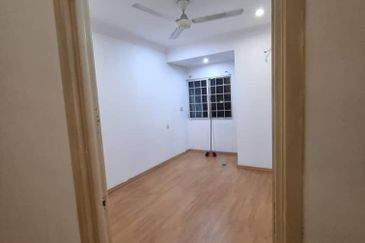 Jalan Sepah Puteri 5/12