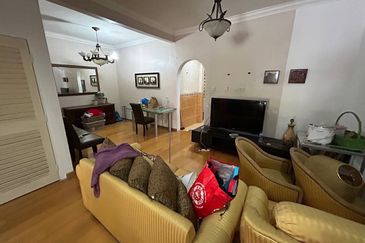 Jalan Suasana, Bandar Tun Hussein Onn