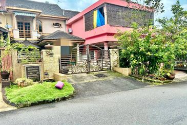 Jalan Suasana, Bandar Tun Hussein Onn