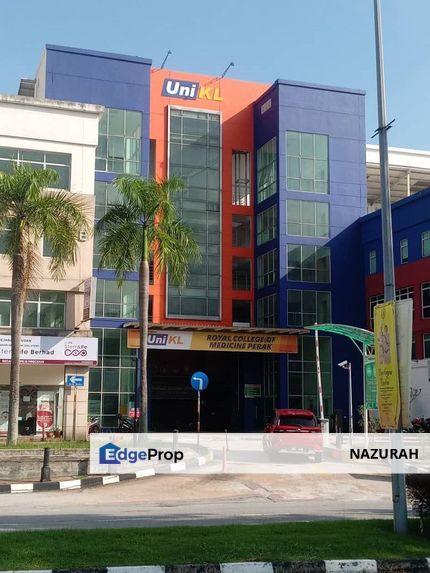 Greentown Square Ipoh Office ✅Fully Renovated (partitioned, air-cond, carpeted, rewayaring, repainted)✅Corner Lot ✅Facing Main Road ✅Ample parking, Perak, Ipoh