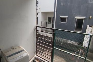 Dua Ruby Garden Residence