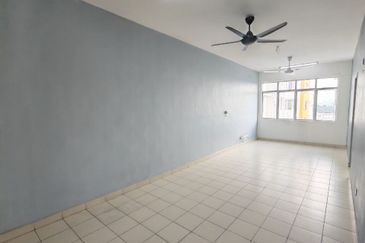 Residensi prima falim for rent basic condition gated and guarded