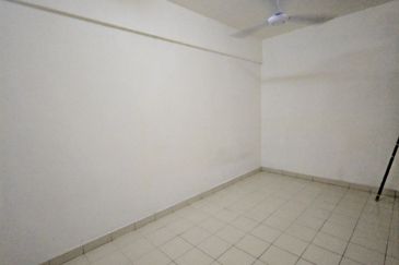 Residensi prima falim for rent basic condition gated and guarded