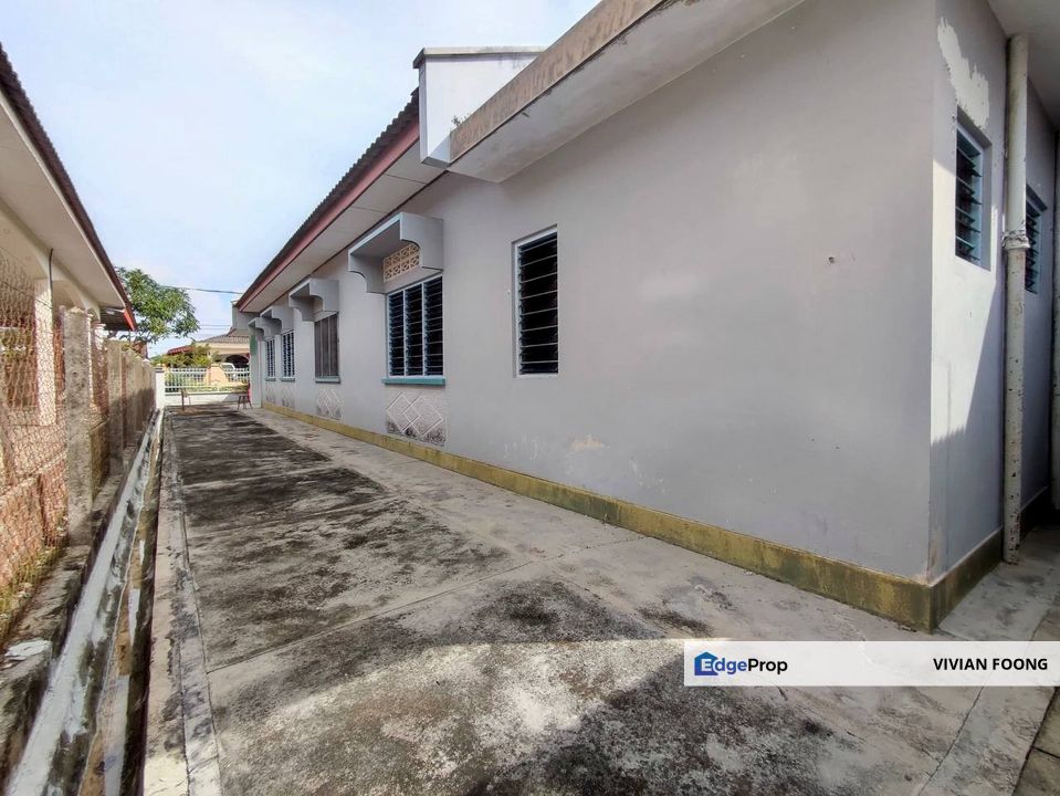 TAMAN JALONG, Kuala Kangsar, Perak bungalow for sale good location, Perak, Kuala Kangsar