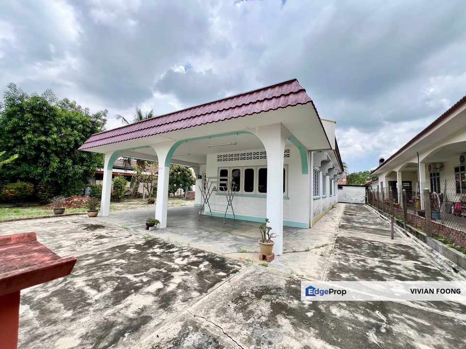 TAMAN JALONG, Kuala Kangsar, Perak bungalow for sale good location, Perak, Kuala Kangsar
