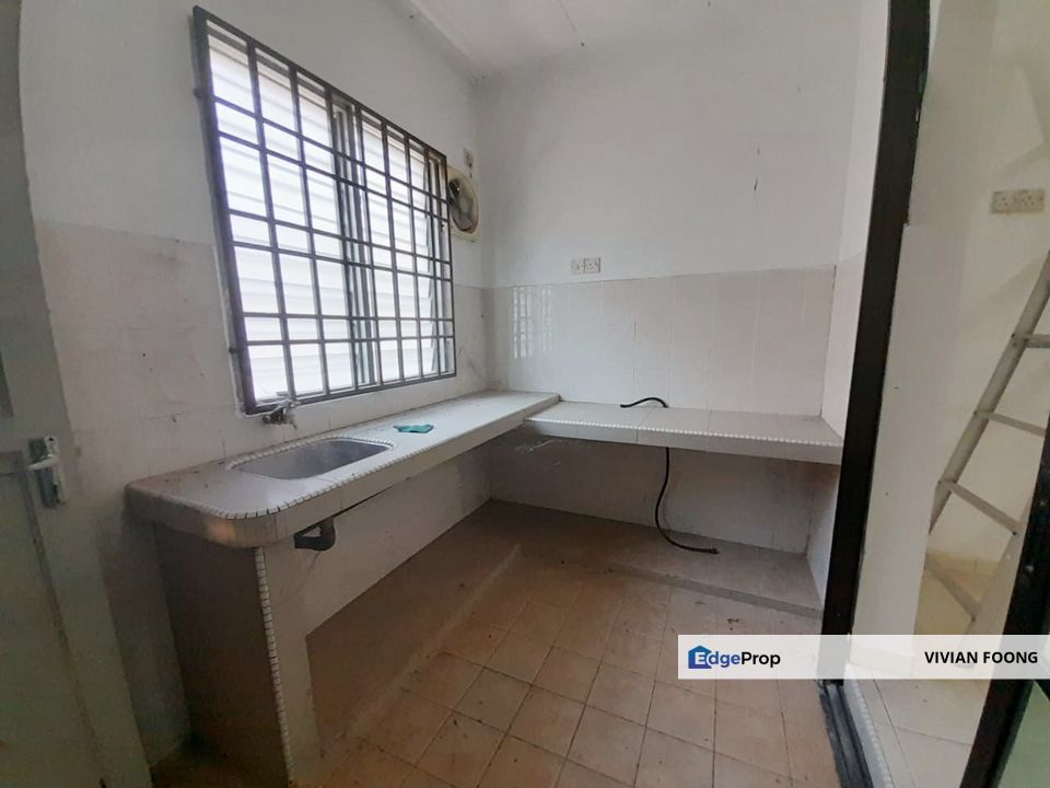 Pengkalan Pegoh, Ipoh, Perak terrace house for sale basic condition well maintianer, Perak, Ipoh