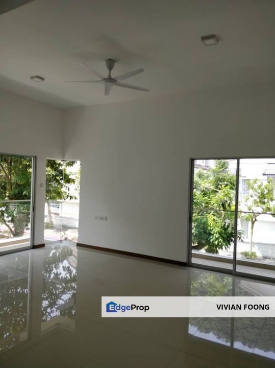 MontBleu Residence, Ipoh, Perak for sale townhouse well maintain upper unit gated and guarded facilities, Perak, Ipoh