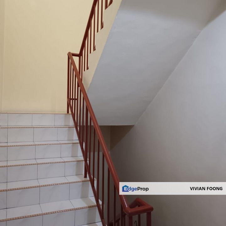 Taman Mas Falim, Ipoh, Perak for sale terrace house basic condition well maintain great located, Perak, Ipoh