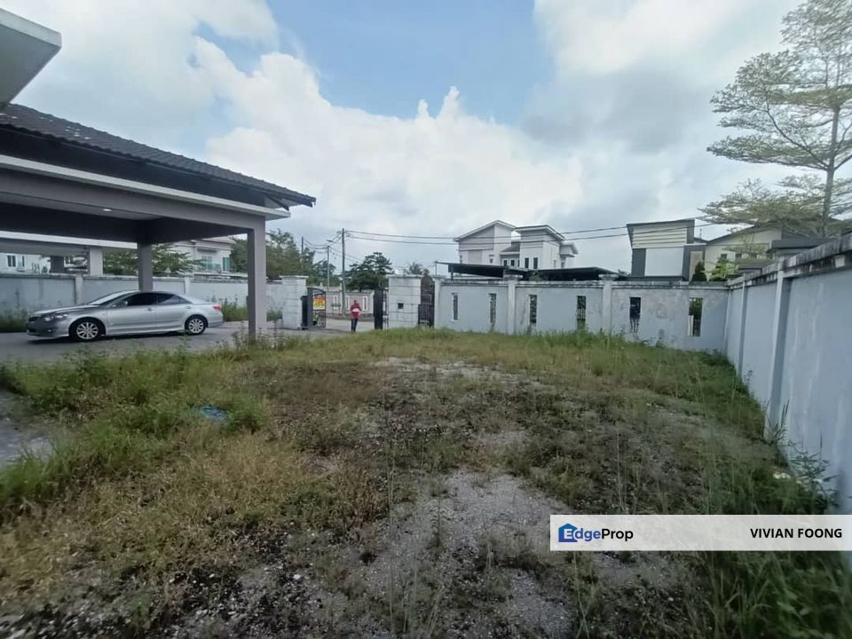 Meru Hill Bungalow, Ipoh, Perak for rent basic condition gated and guarded, Perak, Ipoh