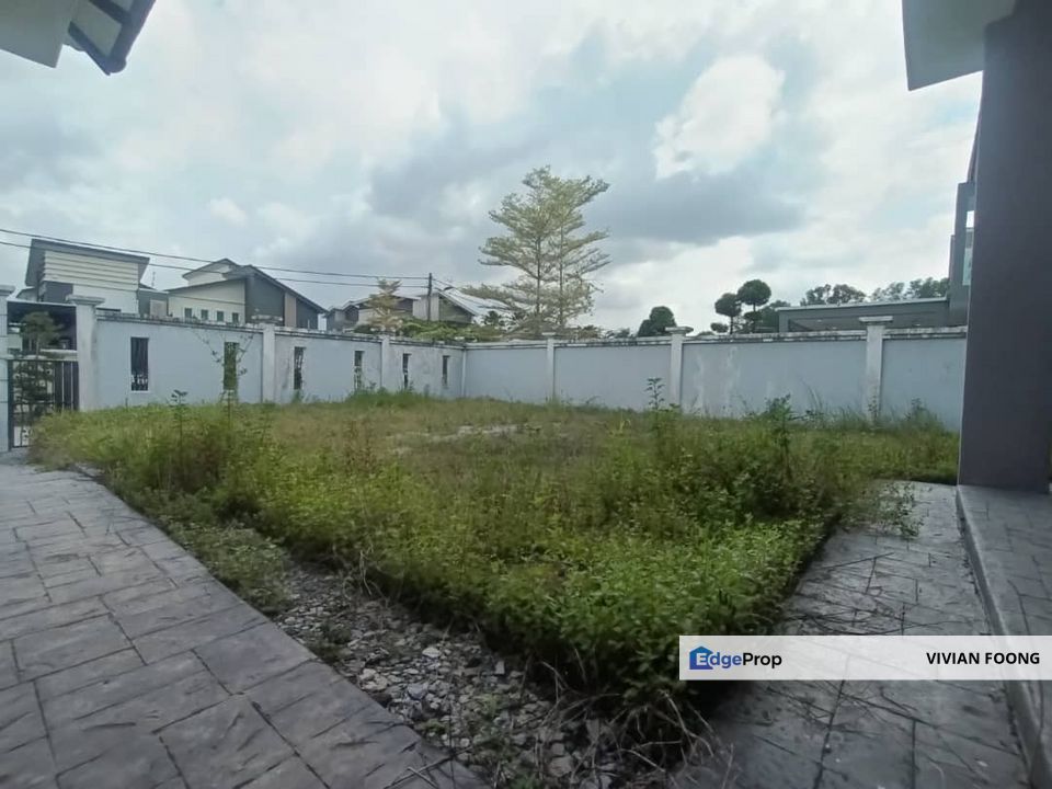 Meru Hill Bungalow, Ipoh, Perak for rent basic condition gated and guarded, Perak, Ipoh
