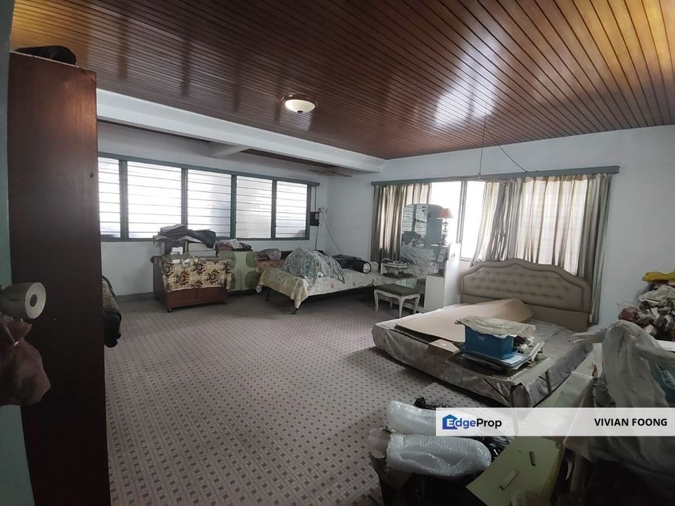 Greentown, Ipoh, Perak, Double Storey Bungalow, Freehold, Facing South, Strategies Location, Good Condition., Perak, Ipoh