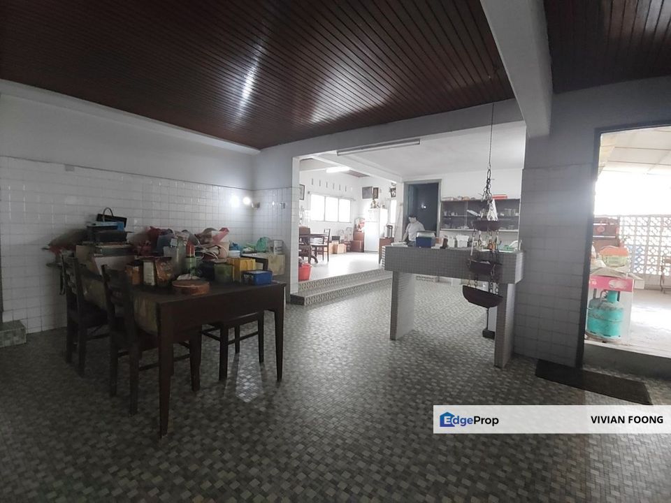 Greentown, Ipoh, Perak, Double Storey Bungalow, Freehold, Facing South, Strategies Location, Good Condition., Perak, Ipoh