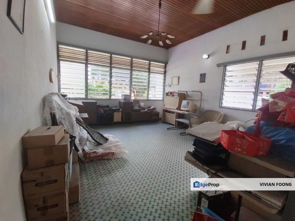 Greentown, Ipoh, Perak, Double Storey Bungalow, Freehold, Facing South, Strategies Location, Good Condition., Perak, Ipoh