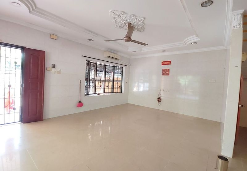 TAMAN KLEDANG, MENGLEMBU