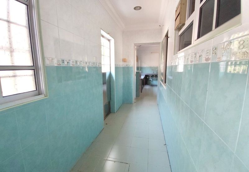 TAMAN KLEDANG, MENGLEMBU