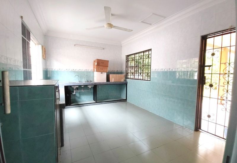 TAMAN KLEDANG, MENGLEMBU