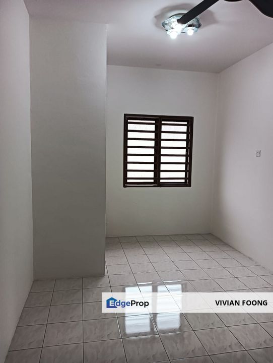 Taman Utama, Kinta, Perak, Double Storey Terrace House, For sale, Good Condition, Strategic Location., Perak, Kinta