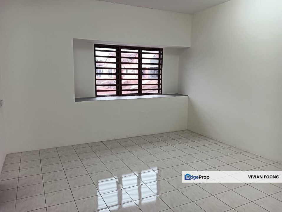 Taman Utama, Kinta, Perak, Double Storey Terrace House, For sale, Good Condition, Strategic Location., Perak, Kinta