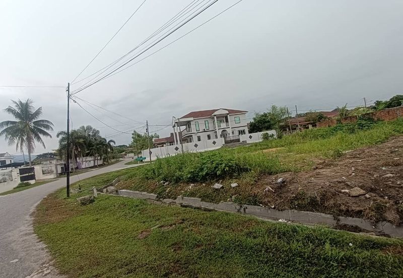 Teluk Kurin, Buntong