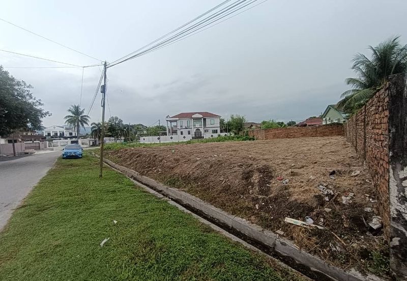 Teluk Kurin, Buntong