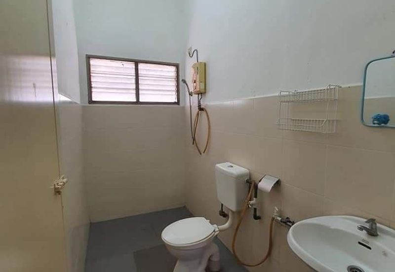 OFF JALAN PASIR PUTEH