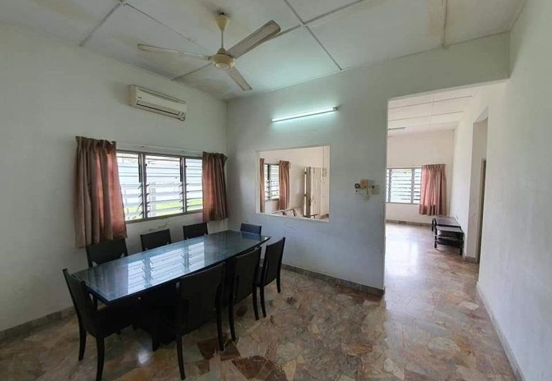 OFF JALAN PASIR PUTEH