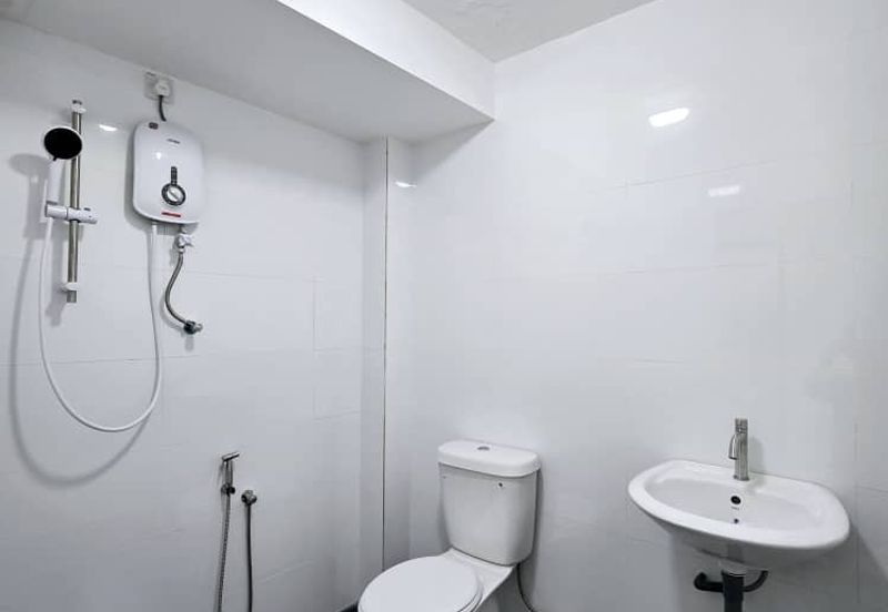 Station 18, Station 18, Perak, Single Storey Terrace House,  For Sale, Good Condition, Strategic Location, Basic Unit, Renovated.