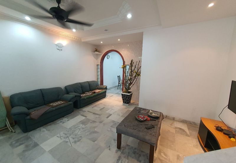 TAMAN MEWAH, BERCHAM