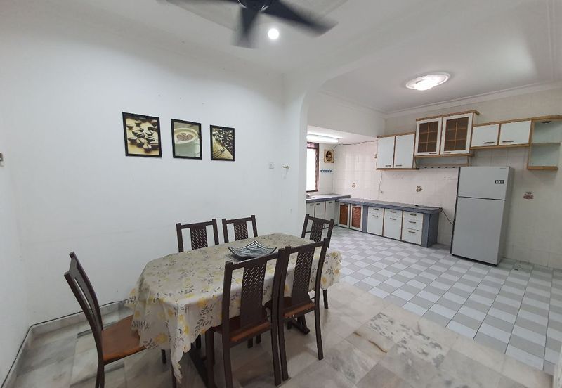 TAMAN MEWAH, BERCHAM