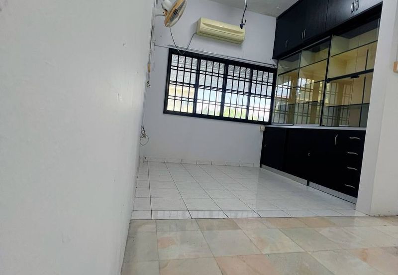  Batu Gajah, Batu Gajah, Perak, Double Storey House Corner Unit, For Sale,  Facing South, Kitchen extended, peaceful living environment. 