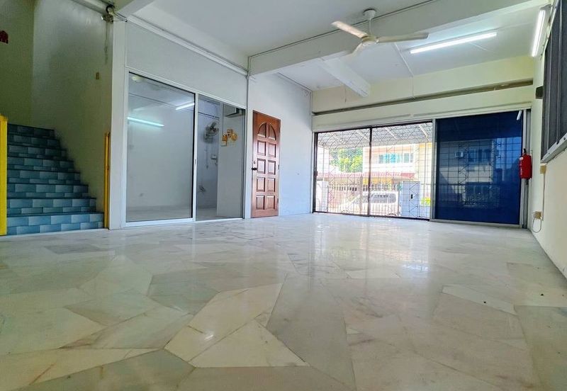  Batu Gajah, Batu Gajah, Perak, Double Storey House Corner Unit, For Sale,  Facing South, Kitchen extended, peaceful living environment. 