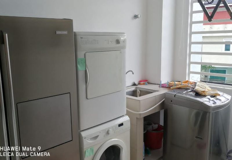 KONDOMINIUM D'TUJUH (SEVEN @ THOMPSON)