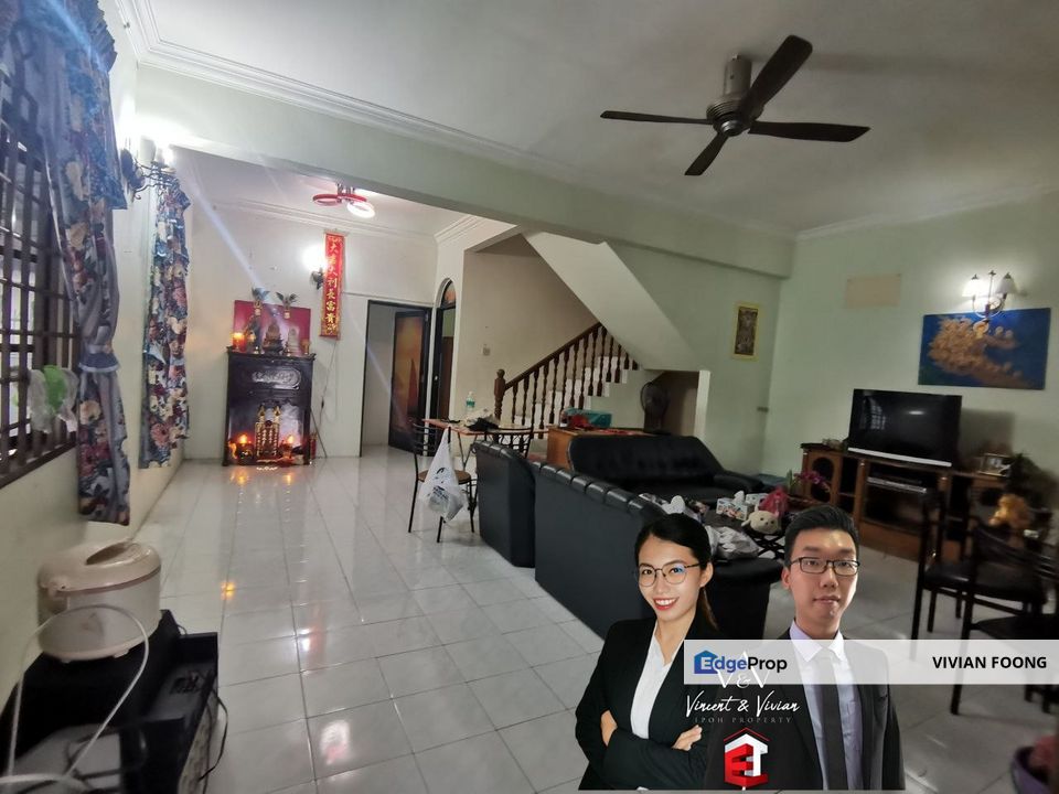 Taman wang menglembu perak intermediate corner terrace house for sale partially furniture chinese area  ipoh town, Perak, Menglembu