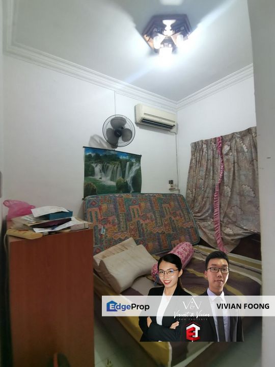 Taman wang menglembu perak intermediate corner terrace house for sale partially furniture chinese area  ipoh town, Perak, Menglembu
