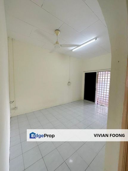 Sungai siput kuala kangsar perak terrace house for sale  renovated property basic unit tenanted, Perak, Kuala Kangsar