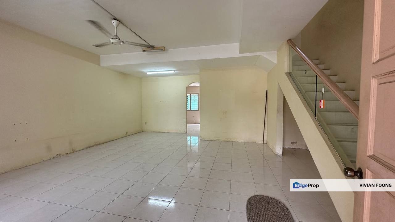 Taman lintang makmur kuala kangsar perak terrace house for sale chinese area lake view sungai siput kuala kangsar, Perak, Kuala Kangsar