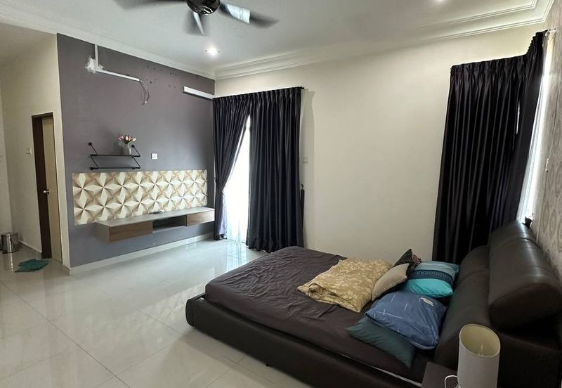 Arena Tasek Putra (Tasek Nova)