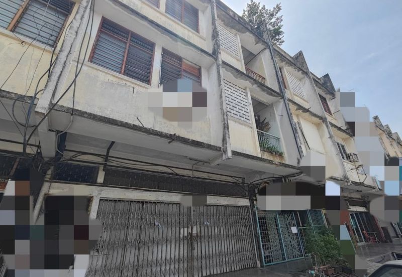 Jalan Pasir Puteh, Station 18