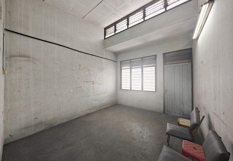 Jalan Pasir Puteh, Station 18