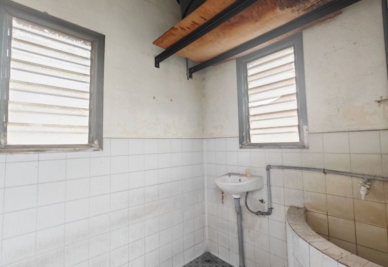 Jalan Pasir Puteh, Station 18