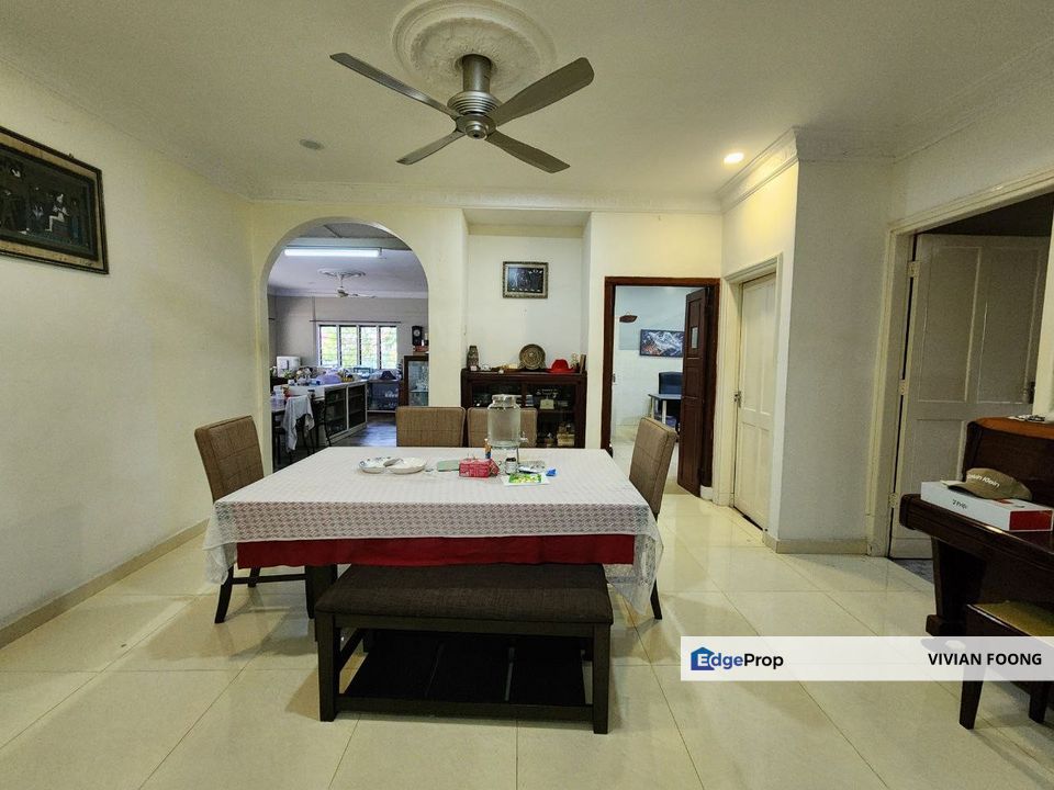 Fair Park, Ipoh, Perak bungalow for sale freehold renovated partially furnisher huge land ipoh town centre, Perak, Ipoh