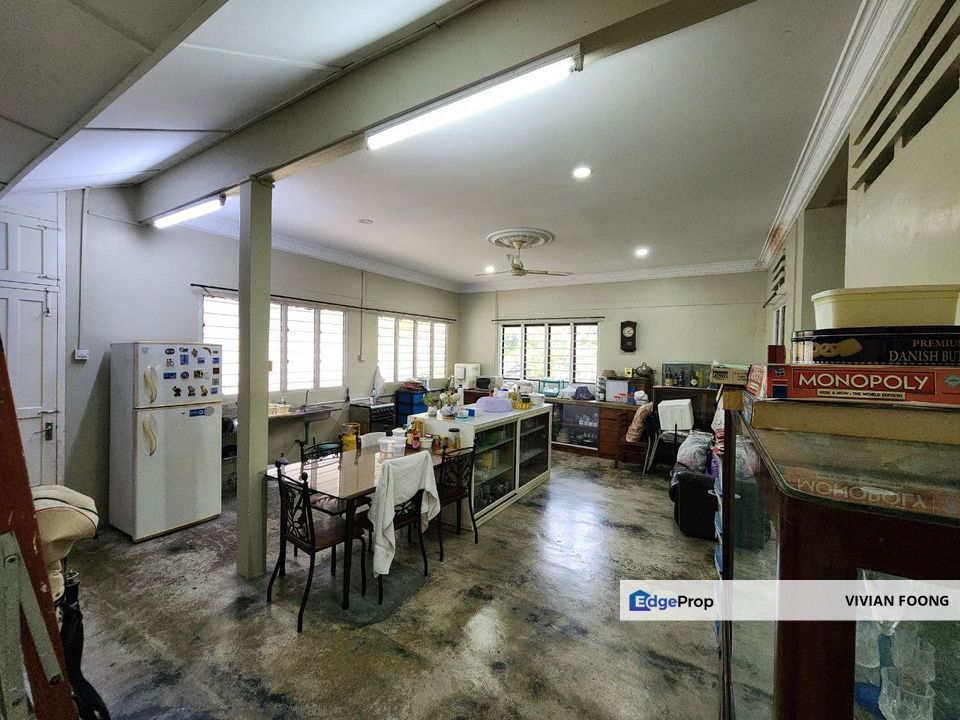 Fair Park, Ipoh, Perak bungalow for sale freehold renovated partially furnisher huge land ipoh town centre, Perak, Ipoh