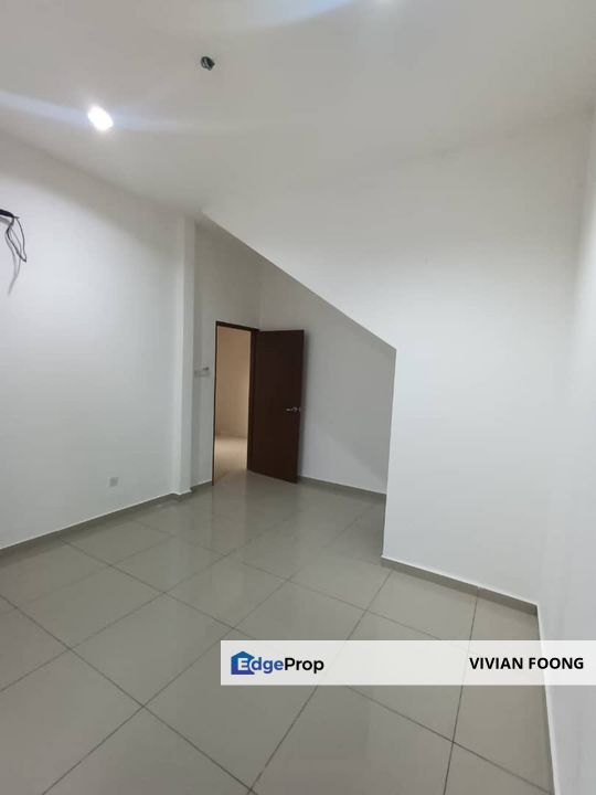 Puncak jelapang bayu ipoh perak jelapang silibin gated and guarded semi d for sale renovation basic condition , Perak, Ipoh