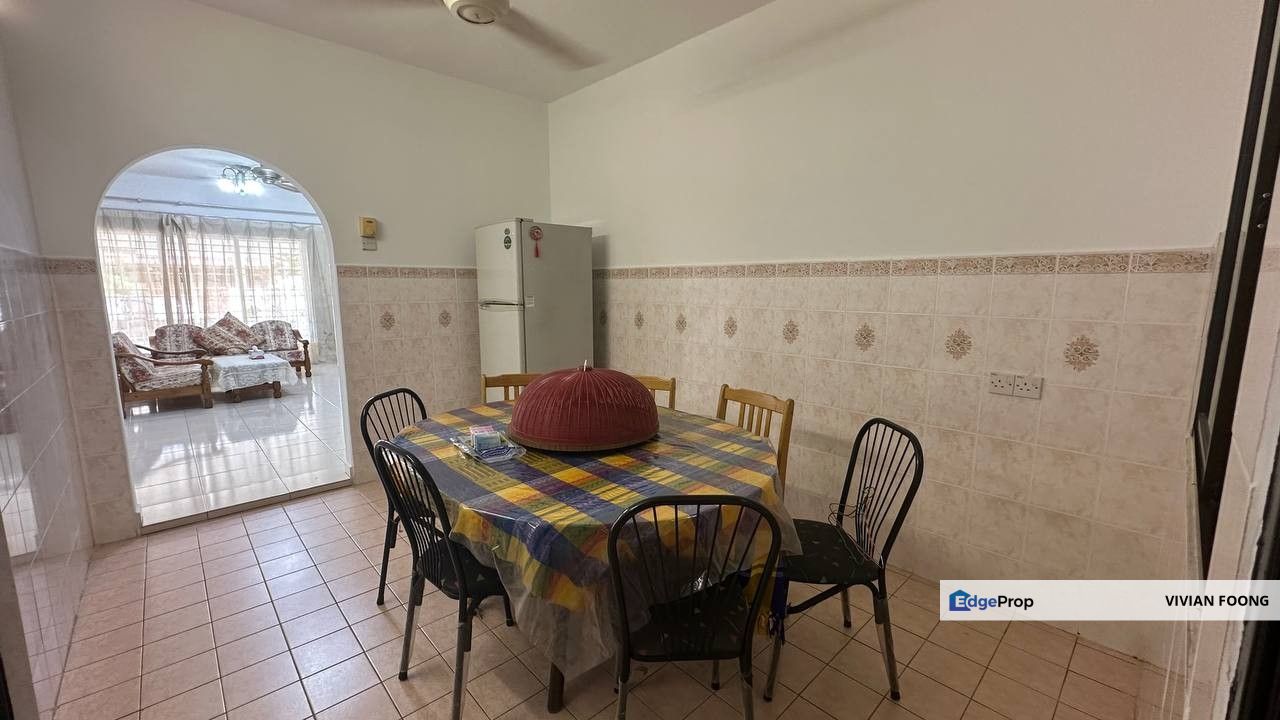 Pakatan jaya bercham ipoh perak terrace house for rent furnished chinese area good location ipoh town perak , Perak, Ipoh