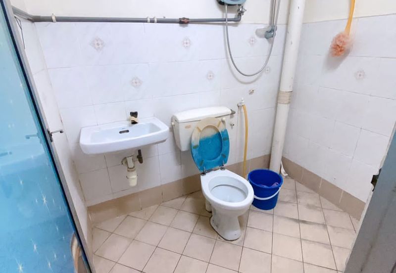 TAMAN SEREMBAN JAYA DOUBLE STOREY WANT TO RENT