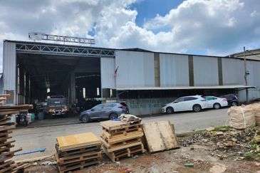 Modern Factory, Renovated Build up Factory , Strategy Location[ Seremban, Senawang  light Industrial ]