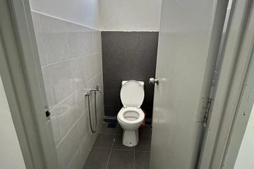 SEREMBAN TOWN, SENAWANG AREA, OAKLAND, RASAH JAYA SHOP WANT TO RENT